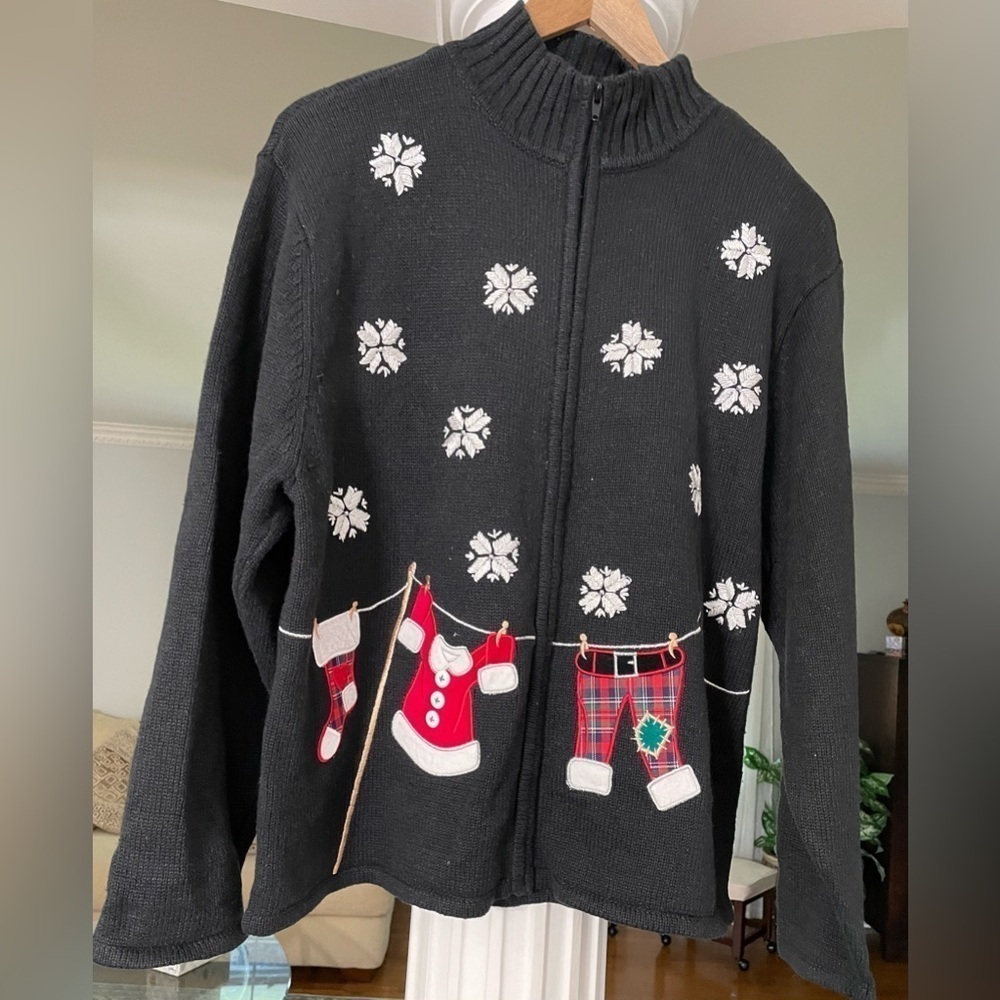 Cristal Kobe  women’s black knit Christmas sweater/ Cardigan size Large snowflak